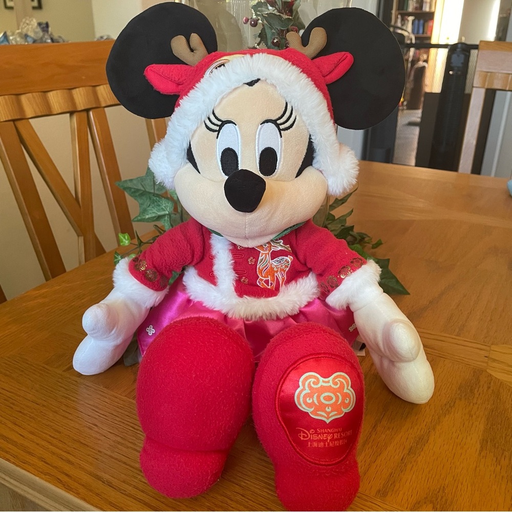 Disney Parks Shanghai Minnie Mouse Lunar New Year 2021 Plush